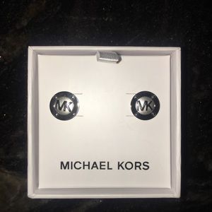 💝Silver Michael Kors earring